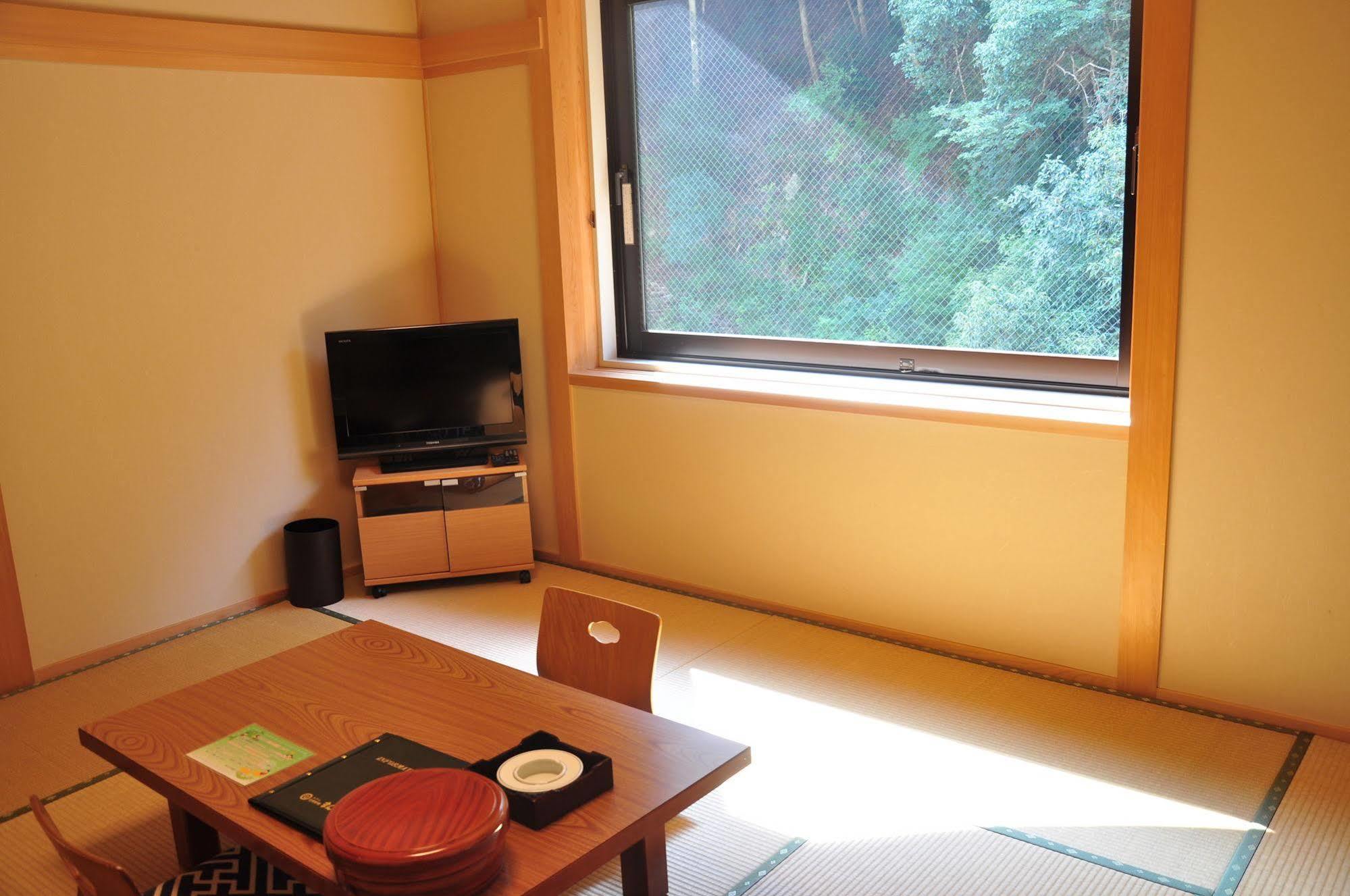 Hotel Obokekyo Mannaka Miyoshi  Exterior foto