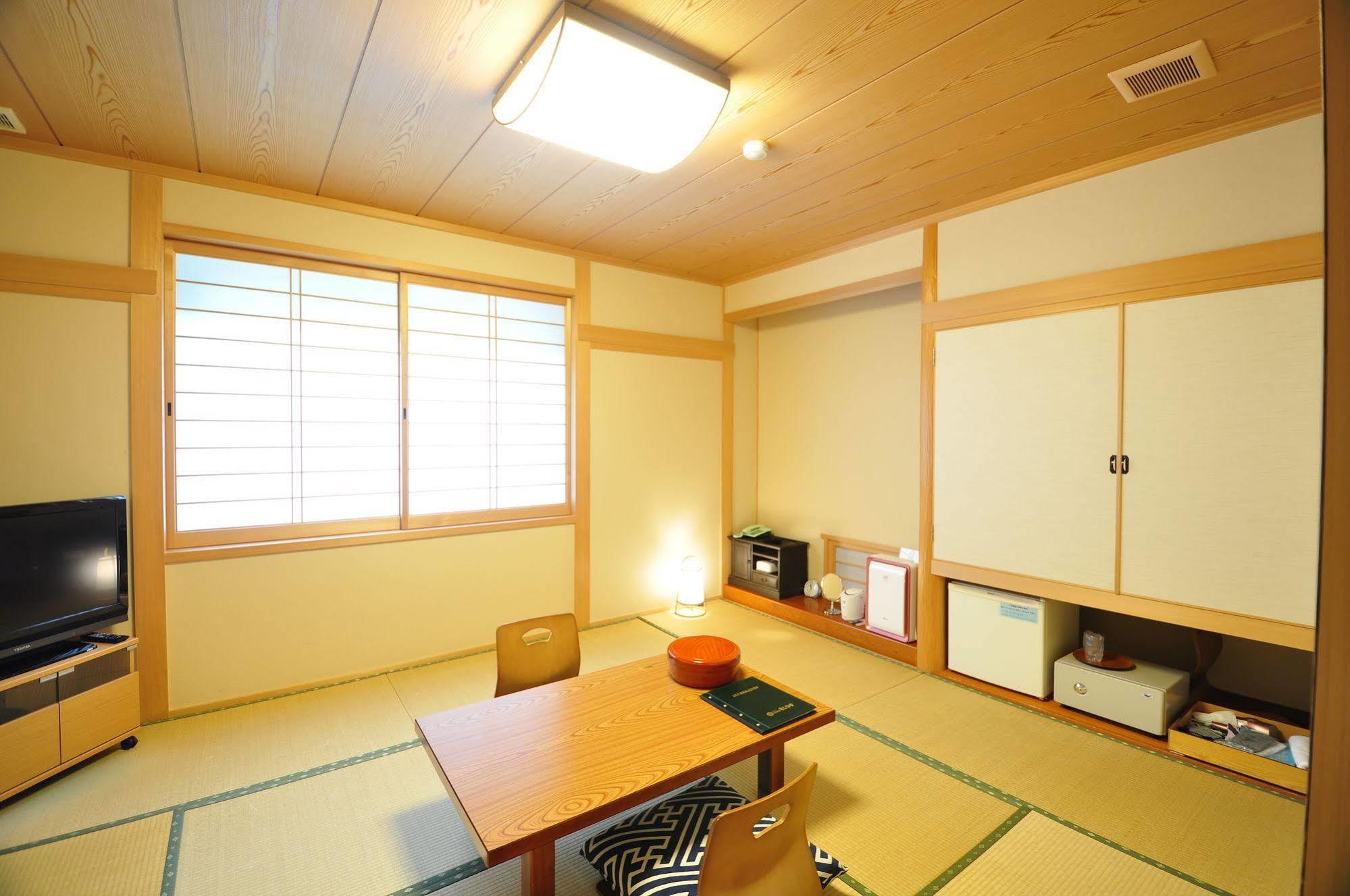 Hotel Obokekyo Mannaka Miyoshi  Exterior foto